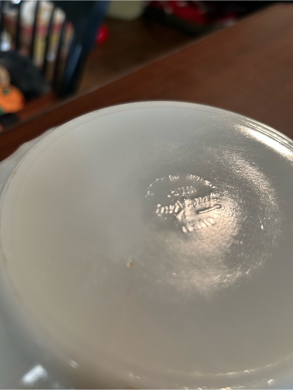 Vintage fire king White milk, glass swirl pattern Mixing Bowl, 9”x4.5”. No chips - Picture 4 of 5